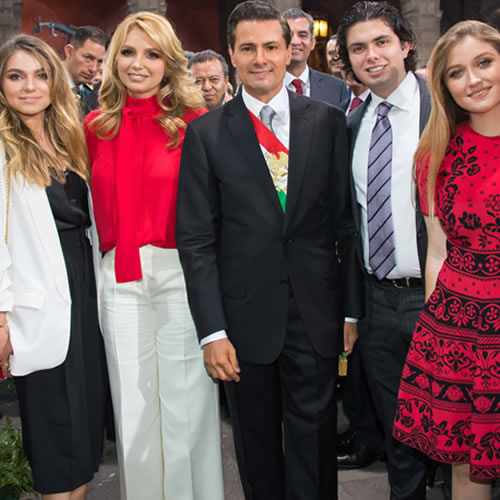La familia Peña Rivera en el quinto informe de gobierno