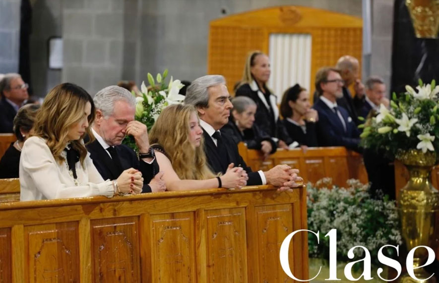 Santiago Creel acompañó a su hija