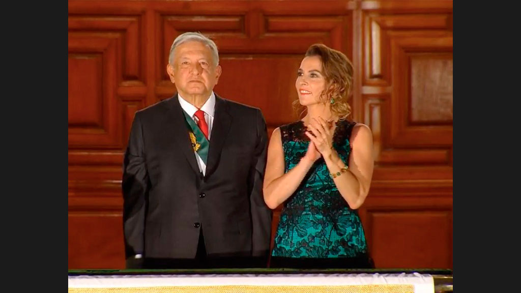 El significado del vestido que utilizó Beatriz Gutiérrez en la Ceremonia de El Grito 